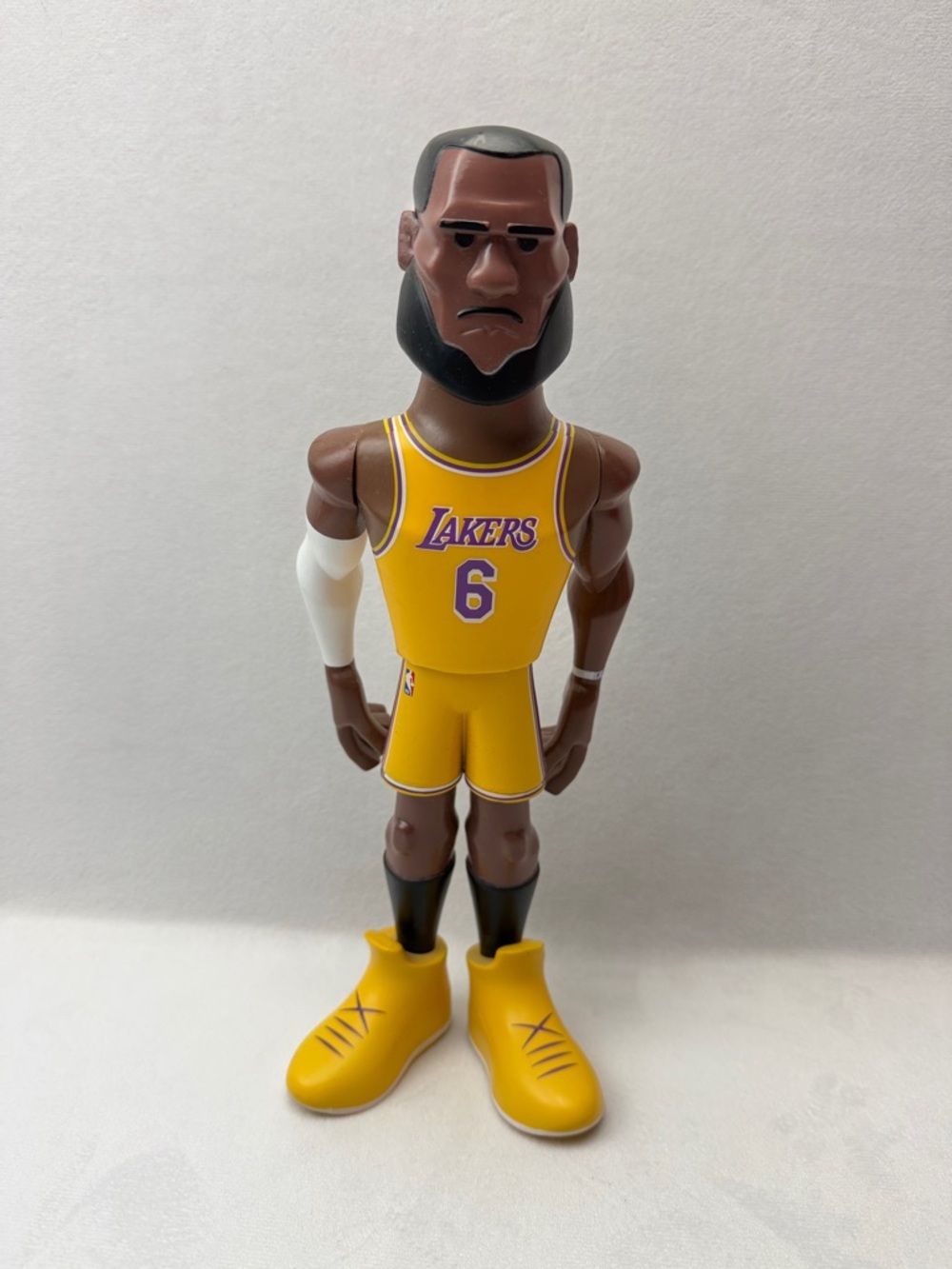 Lakers #6 Yellow Basketball LeBron James Figure